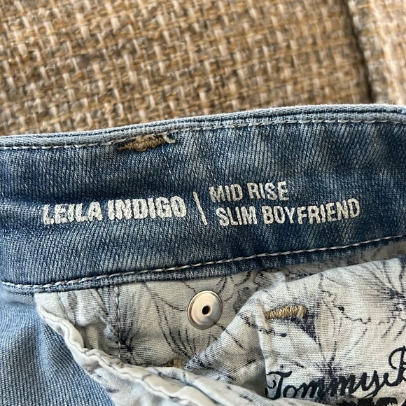 Tommy Bahama Skinny Jeans size 8 - Picture 8 of 8